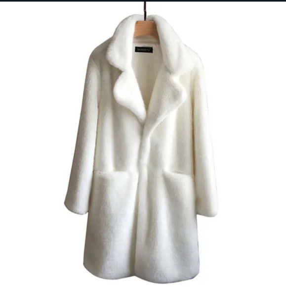 White furry jacket - Picture 5 of 10